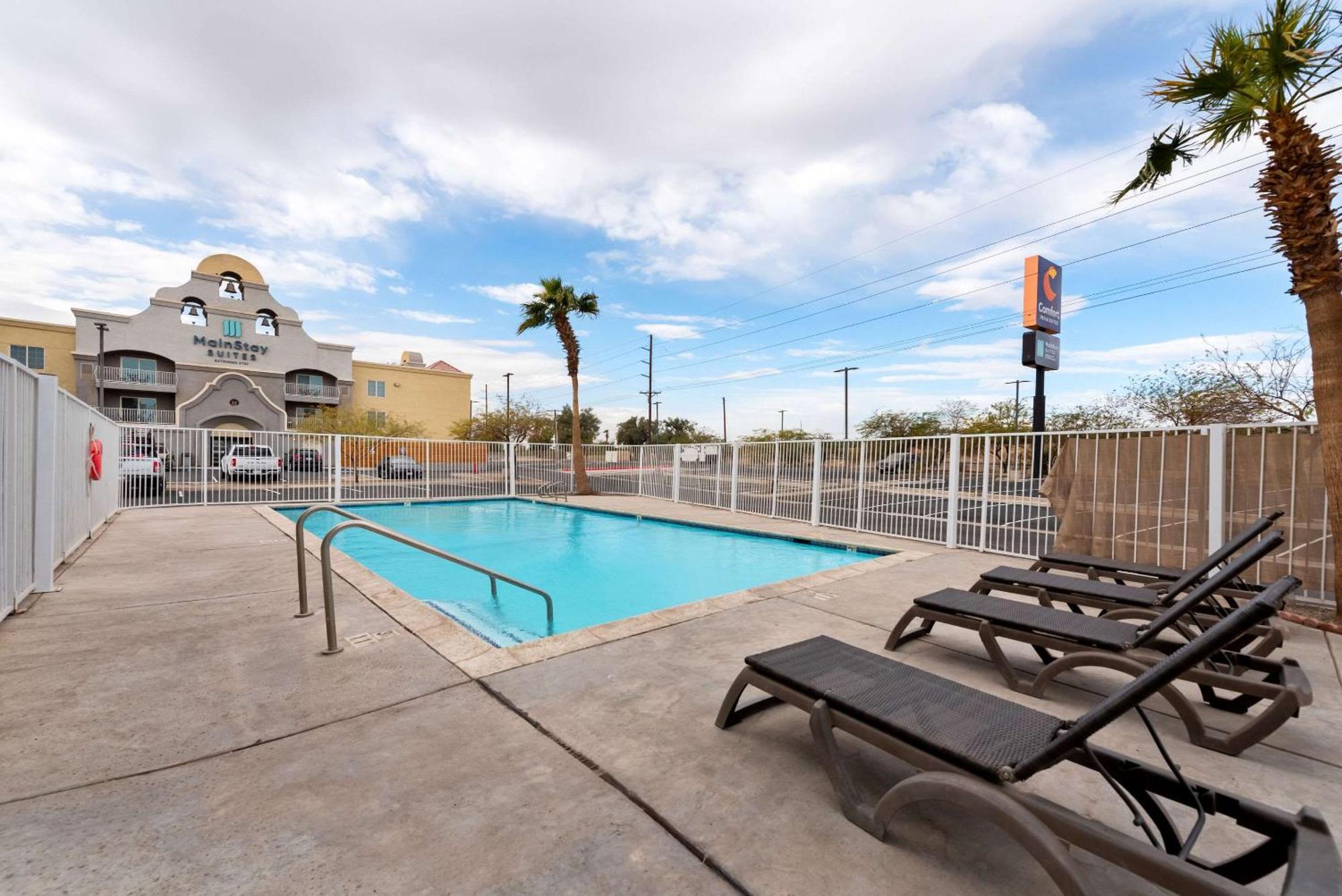 Mainstay Suites El Centro I-8 מראה חיצוני תמונה